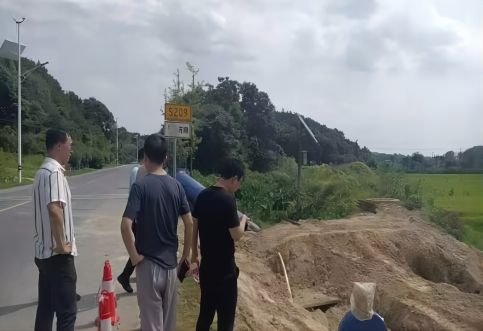 自來水管穿越S209項目保障公路和公路附屬設(shè)施質(zhì)量和安全技術(shù)評價順利交付 自來水管穿越S209項目保障公路和公路附屬設(shè)施質(zhì)量和安全技術(shù)評價順利交付